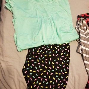 Lularoe leggings and shirt